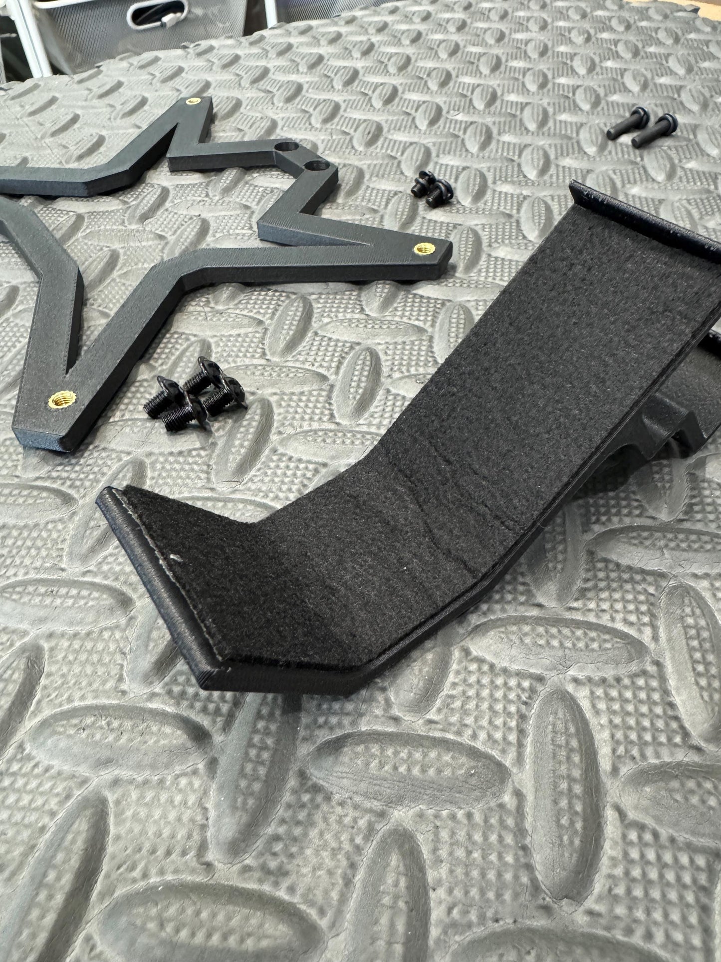 2022-2025 Rivian R1T R1S Front Plate Holder | Heavy-Duty, No-Drill, 3D Printed Bracket with Hardware