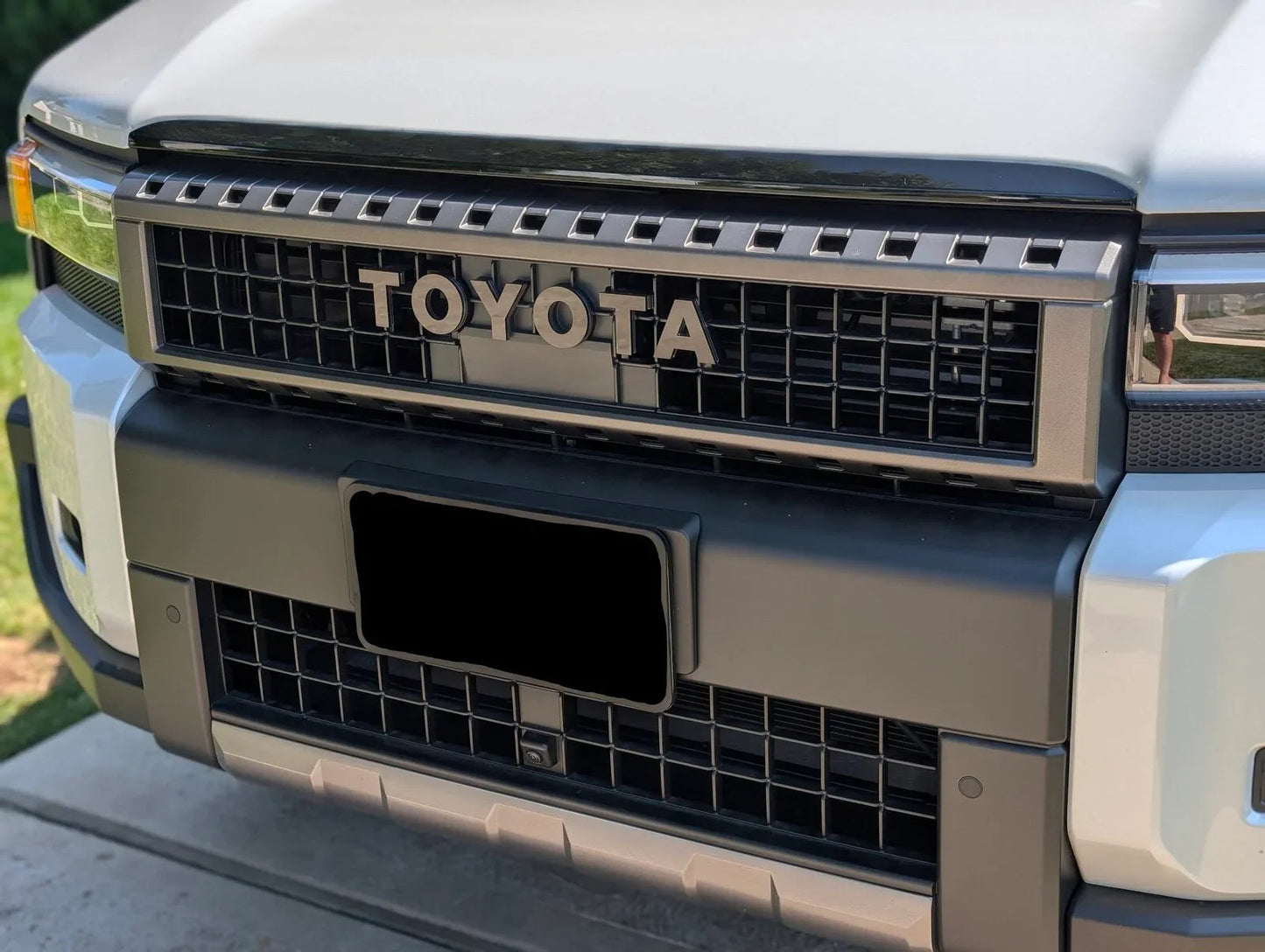 TOYOTA Front Grille Emblem Kit - 2024+ Land Cruiser / 07-14 FJ Cruiser