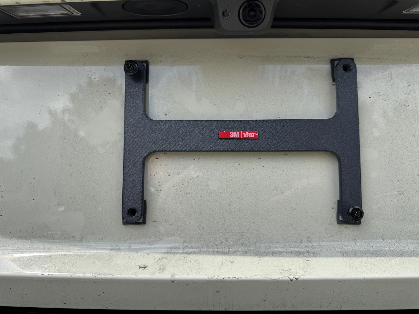 Rivian R1T / R1S Rear License Plate Holder (2022–2026) – 3D Printed PPA-CF